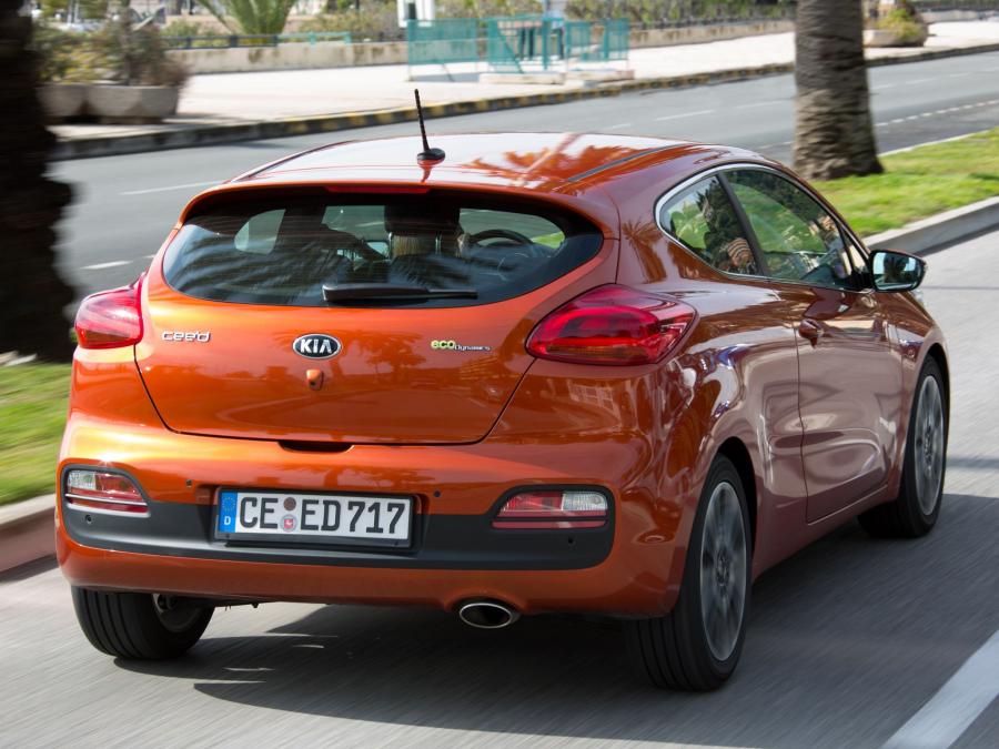  Kia pro_cee&rsquo;d EcoDynamics 2013 года  (фото 12 из 20)